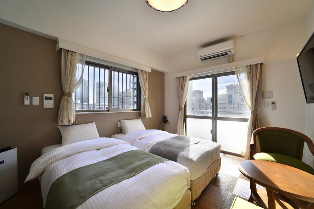 Cosmos Omoromachi Station Aparthotel Naha Bagian luar foto